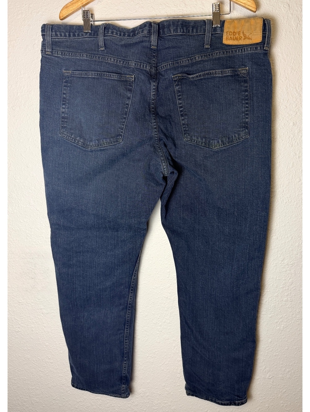 Eddie Bauer Straight Fit Jeans Style 42X30 Men's Size 42x30 - Picture 3 of 4